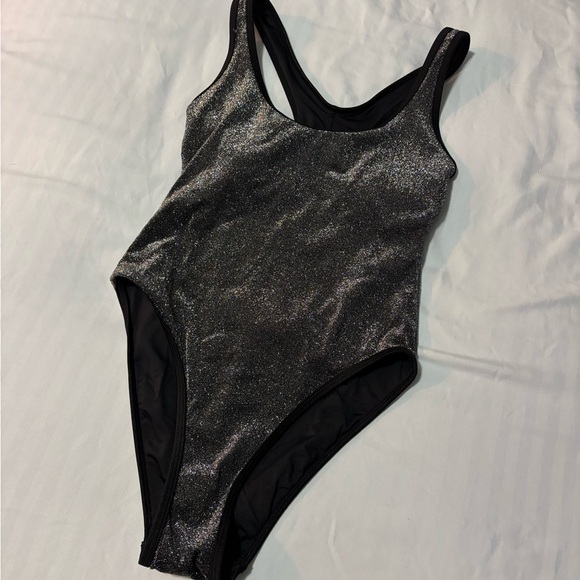 Atmosea Stylish Gray One-Piece Swimsuit - Picture 10 of 14